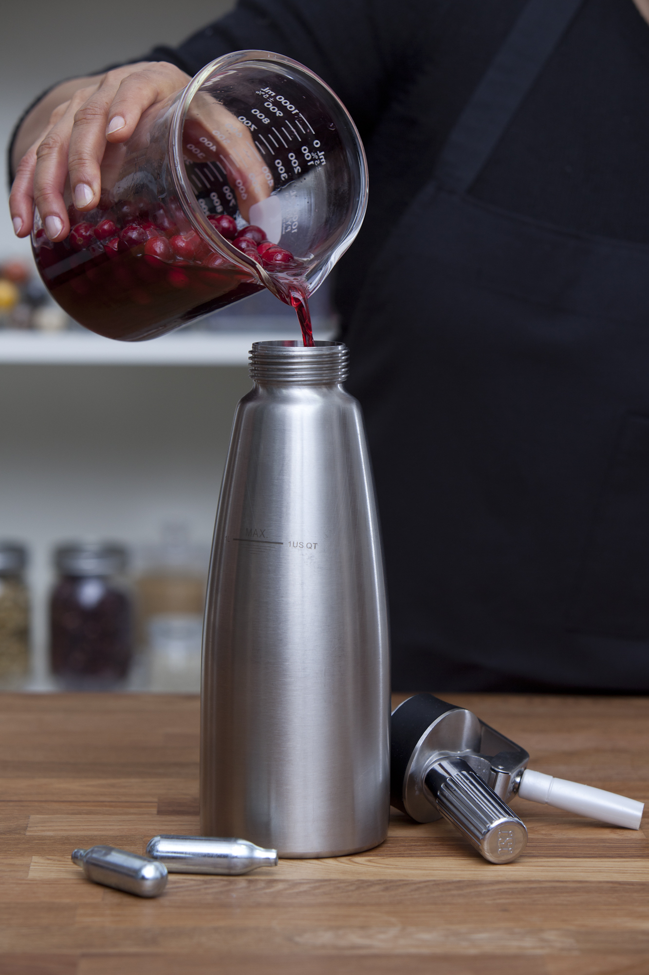 Soda siphons will not work in this recipe because they have a mechanism that does not allow for solids. You can, however, use a whipping siphon with carbon dioxide cartridges.