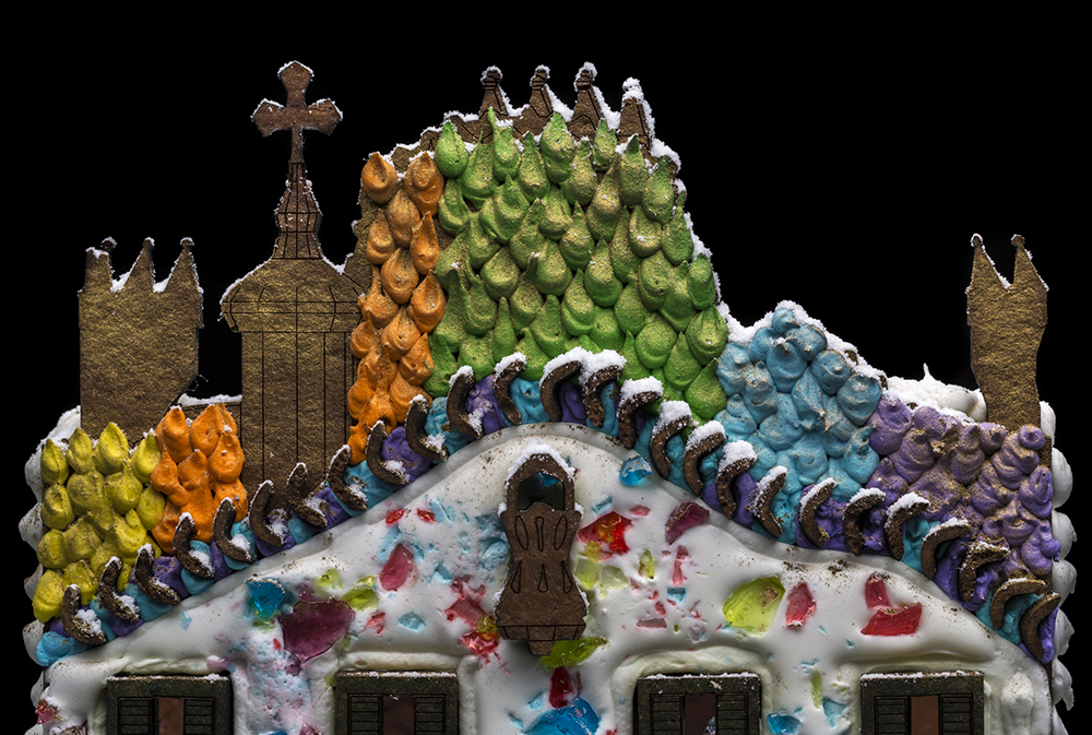 014-12-15 Gingerbread House24937_2
